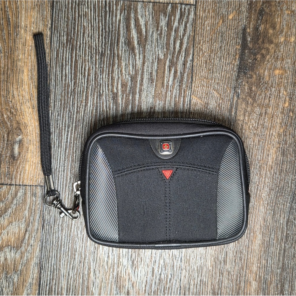 SwissGear by Wenger Sherpa Black Neoprene GPS PND Electronics Case